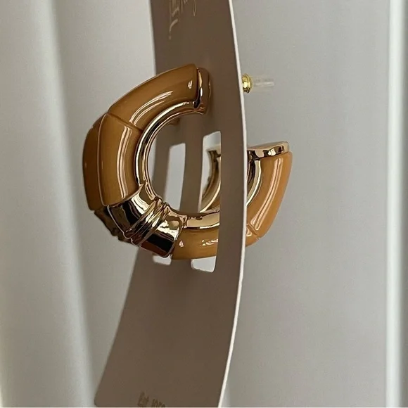 Lilly Pulitzer Oyster Bay Hoop Earrings - Picture 4 of 8